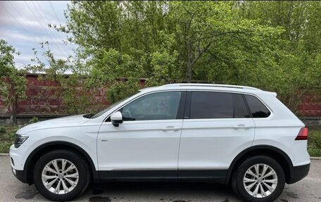 Volkswagen Tiguan II, 2018 год, 2 600 000 рублей, 4 фотография