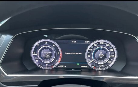 Volkswagen Tiguan II, 2018 год, 2 600 000 рублей, 3 фотография