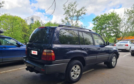 Toyota Land Cruiser 100 рестайлинг 2, 2000 год, 1 550 000 рублей, 3 фотография