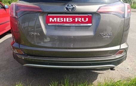 Toyota RAV4, 2018 год, 2 400 000 рублей, 7 фотография