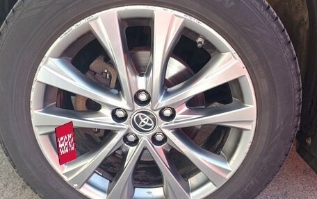 Toyota RAV4, 2018 год, 2 400 000 рублей, 16 фотография