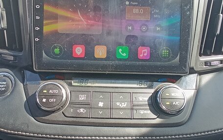 Toyota RAV4, 2018 год, 2 400 000 рублей, 24 фотография