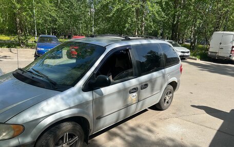 Chrysler Voyager IV, 2002 год, 300 000 рублей, 3 фотография