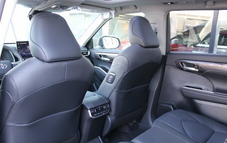 Toyota Highlander, 2026 год, 5 620 000 рублей, 22 фотография