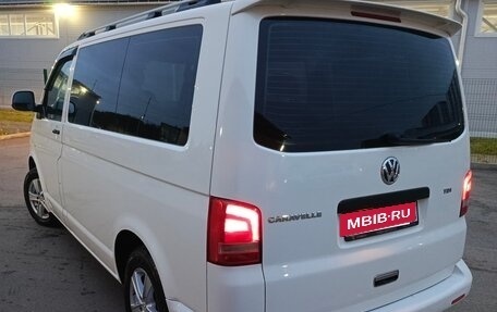 Volkswagen Caravelle T5, 2011 год, 1 750 000 рублей, 4 фотография