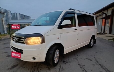 Volkswagen Caravelle T5, 2011 год, 1 750 000 рублей, 7 фотография