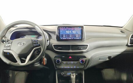 Hyundai Tucson III, 2019 год, 2 000 000 рублей, 10 фотография