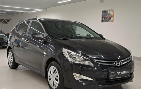 Hyundai Solaris II рестайлинг, 2015 год, 947 000 рублей, 3 фотография