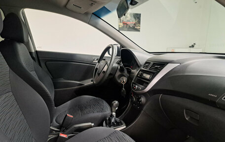Hyundai Solaris II рестайлинг, 2015 год, 947 000 рублей, 11 фотография