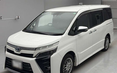 Toyota Voxy III, 2021 год, 2 200 000 рублей, 1 фотография