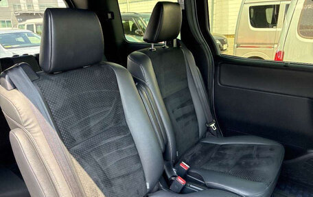 Toyota Voxy III, 2021 год, 2 200 000 рублей, 9 фотография
