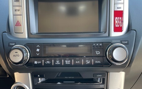 Toyota Land Cruiser Prado 150 рестайлинг 2, 2013 год, 2 900 000 рублей, 6 фотография