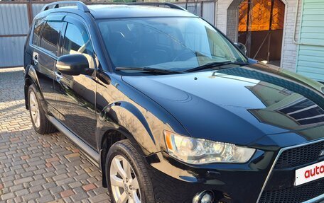 Mitsubishi Outlander III рестайлинг 3, 2011 год, 1 250 000 рублей, 2 фотография
