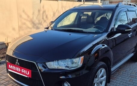 Mitsubishi Outlander III рестайлинг 3, 2011 год, 1 250 000 рублей, 3 фотография