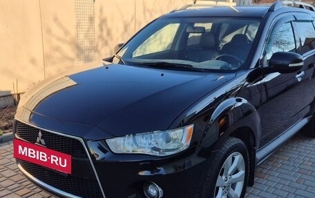 Mitsubishi Outlander III рестайлинг 3, 2011 год, 1 250 000 рублей, 12 фотография
