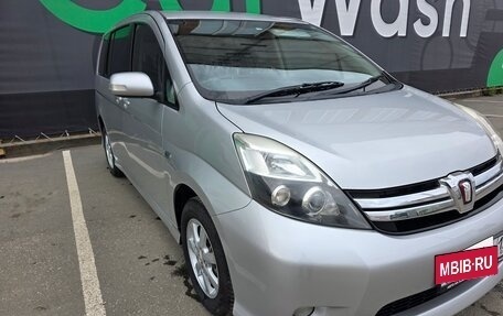 Toyota ISis I, 2011 год, 1 285 000 рублей, 2 фотография
