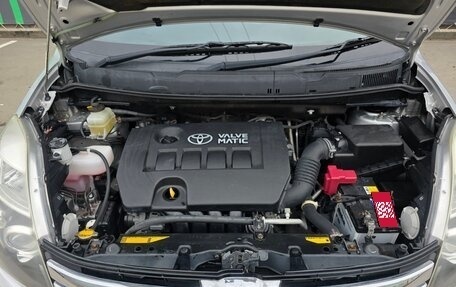 Toyota ISis I, 2011 год, 1 285 000 рублей, 23 фотография