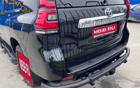Toyota Land Cruiser Prado 150 рестайлинг 2, 2019 год, 4 600 000 рублей, 5 фотография