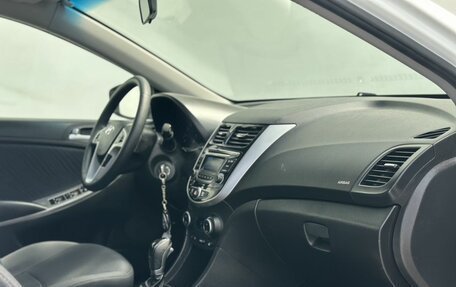 Hyundai Solaris II рестайлинг, 2016 год, 1 150 000 рублей, 11 фотография