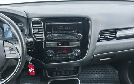 Mitsubishi Outlander III рестайлинг 3, 2019 год, 2 350 000 рублей, 14 фотография