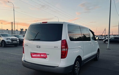 Hyundai H-1 II рестайлинг, 2021 год, 2 910 000 рублей, 2 фотография
