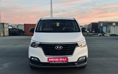 Hyundai H-1 II рестайлинг, 2021 год, 2 910 000 рублей, 5 фотография