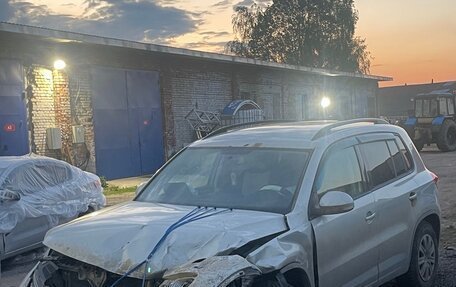 Volkswagen Tiguan I, 2012 год, 450 000 рублей, 2 фотография