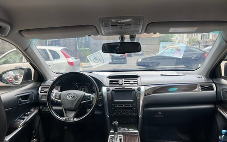 Toyota Camry, 2016 год, 1 850 000 рублей, 3 фотография
