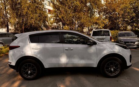 KIA Sportage IV рестайлинг, 2018 год, 2 100 000 рублей, 5 фотография