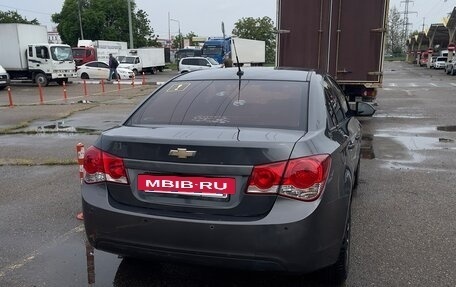 Chevrolet Cruze II, 2010 год, 650 000 рублей, 3 фотография