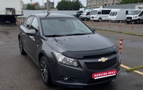 Chevrolet Cruze II, 2010 год, 650 000 рублей, 5 фотография