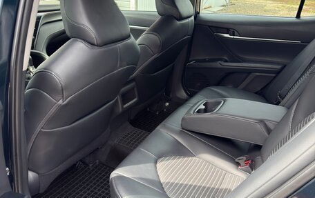 Toyota Camry, 2019 год, 2 430 000 рублей, 7 фотография