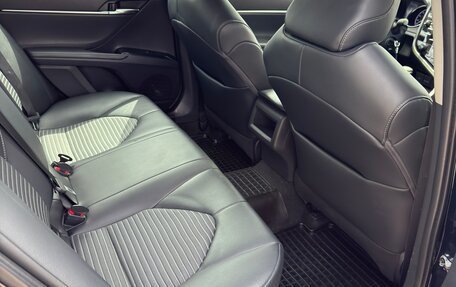 Toyota Camry, 2019 год, 2 430 000 рублей, 6 фотография