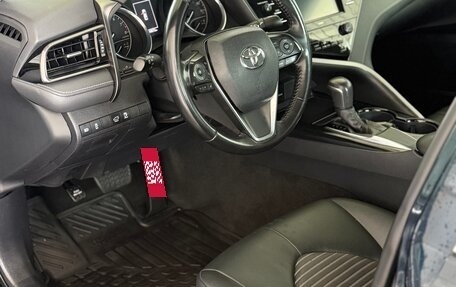 Toyota Camry, 2019 год, 2 430 000 рублей, 5 фотография