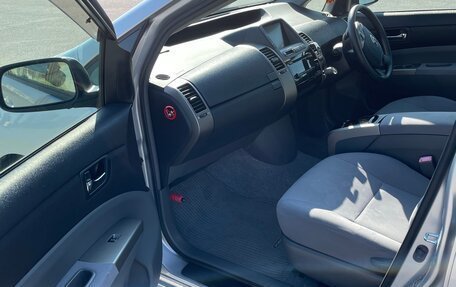 Toyota Prius, 2011 год, 1 200 000 рублей, 8 фотография