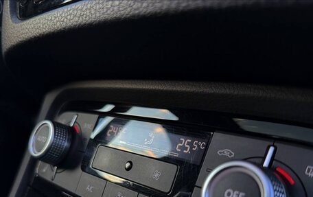 Volkswagen Touareg III, 2016 год, 3 180 000 рублей, 16 фотография
