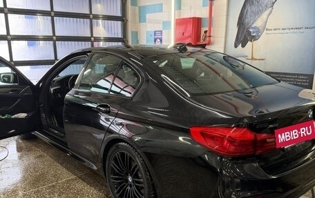 BMW 5 серия, 2019 год, 3 490 000 рублей, 18 фотография