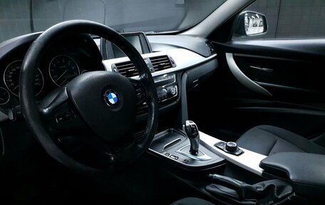 BMW 3 серия, 2018 год, 1 225 000 рублей, 7 фотография
