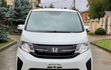 Honda Stepwgn IV, 2017 год, 1 290 000 рублей, 5 фотография