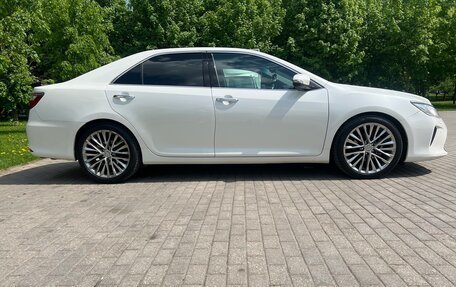 Toyota Camry, 2016 год, 2 100 000 рублей, 4 фотография