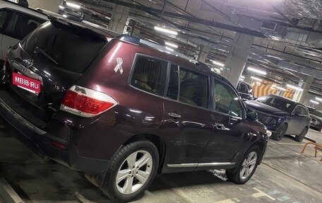 Toyota Highlander III, 2011 год, 1 300 000 рублей, 4 фотография