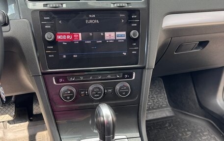 Volkswagen Golf VII, 2018 год, 1 750 000 рублей, 12 фотография