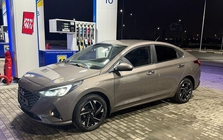 Hyundai Solaris II рестайлинг, 2022 год, 1 670 000 рублей, 7 фотография