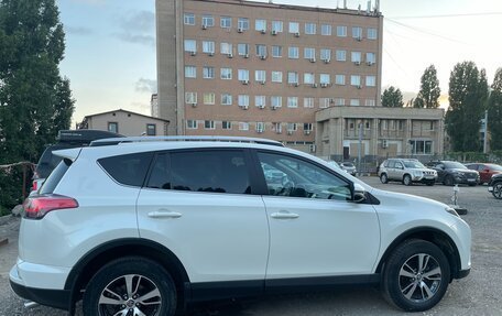 Toyota RAV4, 2017 год, 2 200 000 рублей, 4 фотография