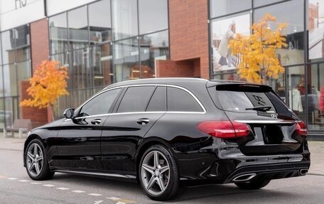 Mercedes-Benz C-Класс, 2018 год, 1 700 000 рублей, 4 фотография