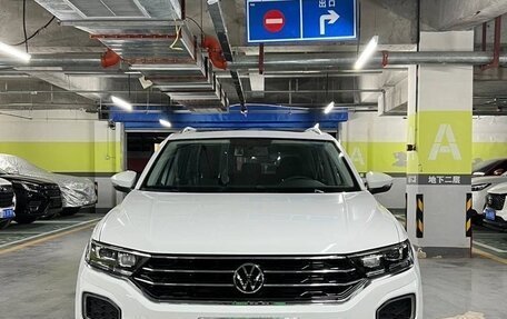 Volkswagen T-Roc I, 2022 год, 1 630 000 рублей, 3 фотография