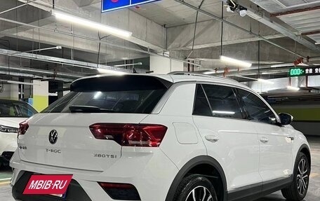 Volkswagen T-Roc I, 2022 год, 1 630 000 рублей, 6 фотография