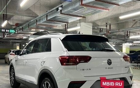 Volkswagen T-Roc I, 2022 год, 1 630 000 рублей, 5 фотография