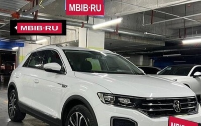 Volkswagen T-Roc I, 2022 год, 1 630 000 рублей, 1 фотография