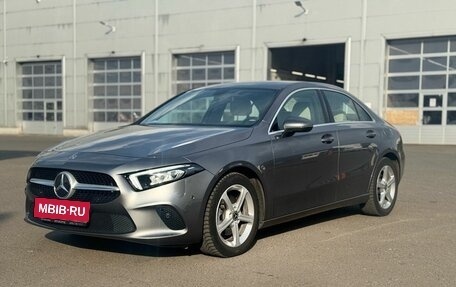 Mercedes-Benz A-Класс, 2019 год, 2 620 000 рублей, 1 фотография